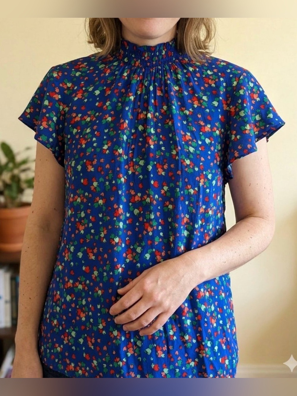 Modcloth Blue Red Green Apple-Print Smocked Neck Flutter Sleeve Top Medium size
